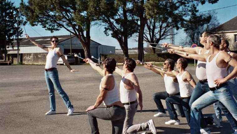 Queen A Man, male cheerleaders pay homage to Freddy Mercury