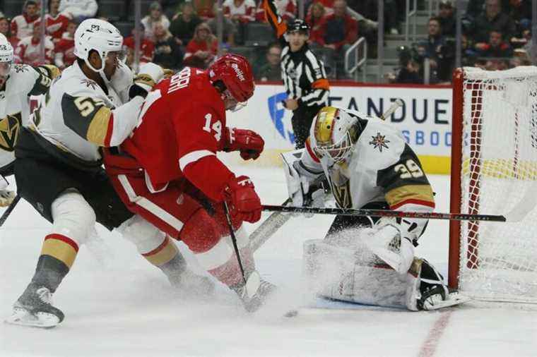 Red Wings defeat Golden Knights 5-2