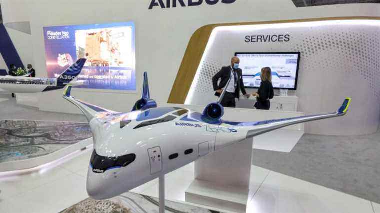 Reunion of the aviation sector at the Dubai Motor Show