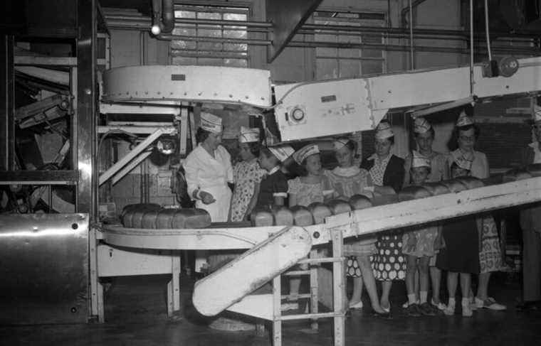 “Slices of history.  Bread and Bakeries in Montreal ”: bread, one slice (of history) at a time