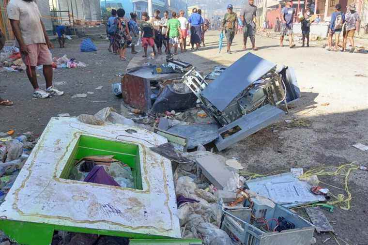 Solomon Islands |  The capital under curfew after three days of riots