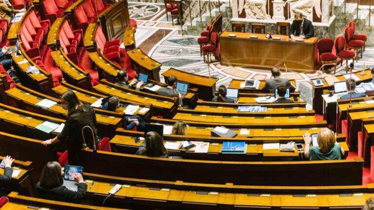 The Assembly extends the raising of the ceiling of the “Coluche” device