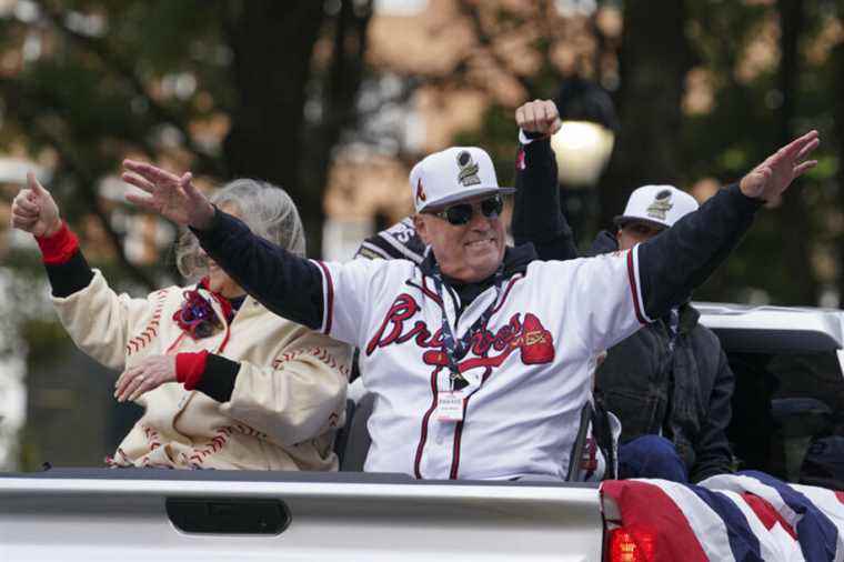 The Braves keep manager Brian Snitker one more year