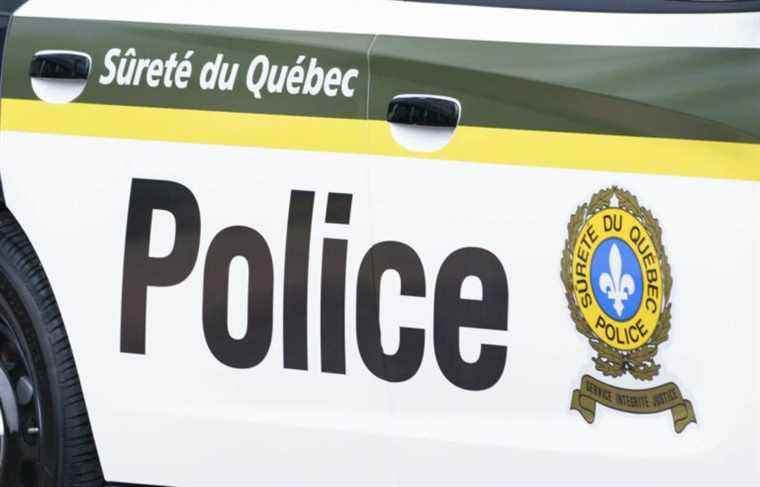 The Sûreté du Québec (SQ) is looking for a possibly armed man in Sept-Îles.