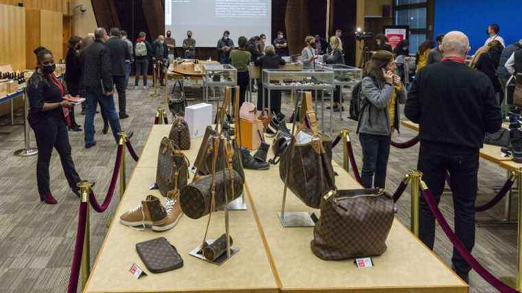 The sale of objects seized by justice brings in nearly three million euros to the State