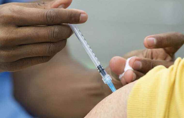 Third dose of COVID-19 vaccine: 80-year-olds and over can now make an appointment