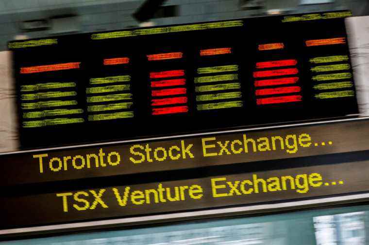 Toronto Stock Exchange falls