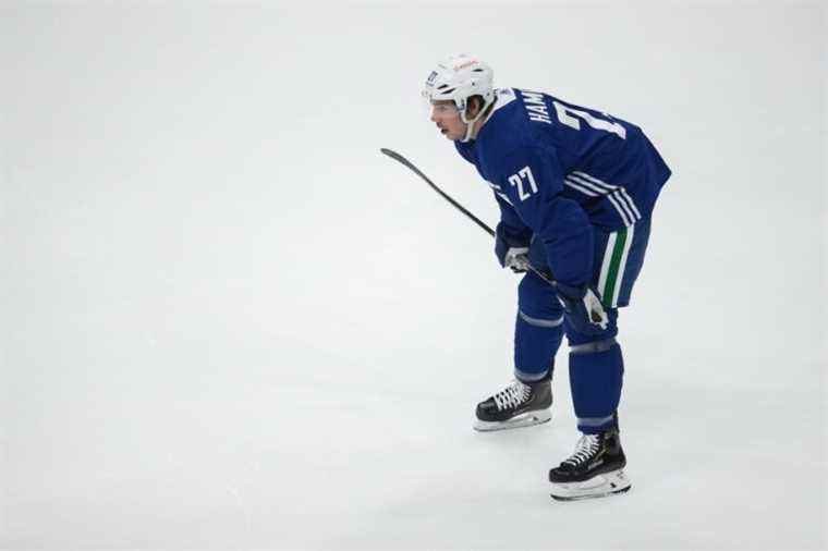 Travis Hamonic returns with the Canucks