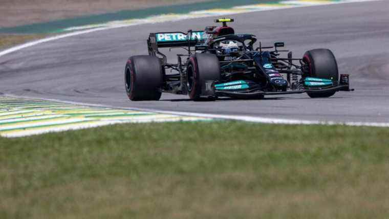 Valtteri Bottas wins the sprint race ahead of Max Verstappen, Lewis Hamilton will start tenth on Sunday