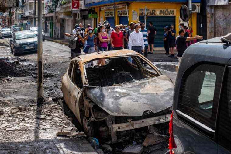 Violence |  Extended curfew in Guadeloupe, investigation in Martinique