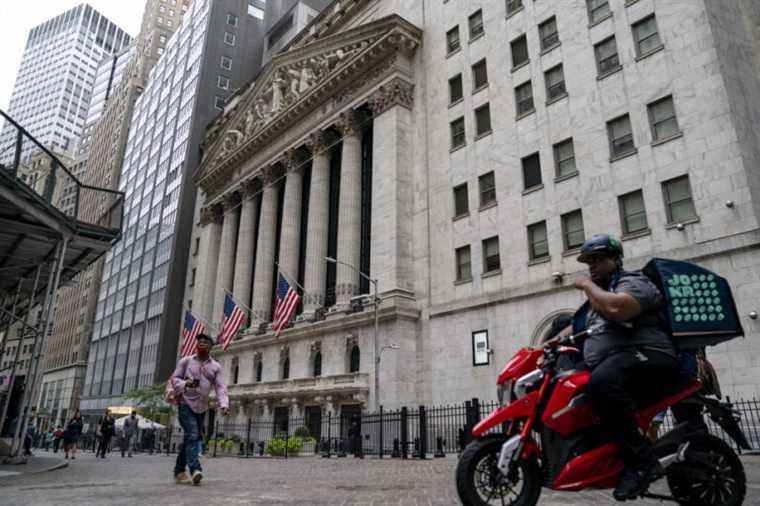 Wall Street tries to rebound despite inflation