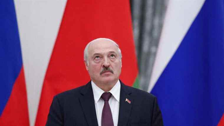 Who is Alexander Lukashenko, the president who has been locking power in Belarus for 27 years?