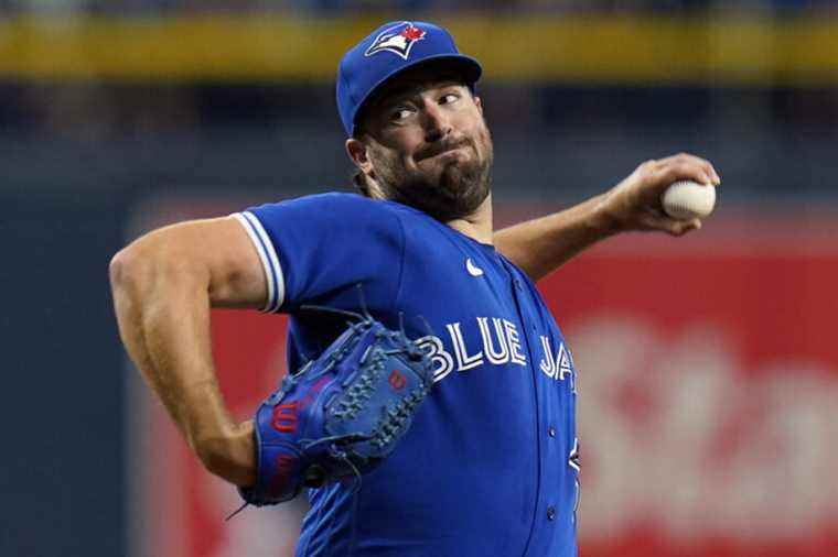 Winner of the Cy Young Trophy |  Former Blue Jays pitcher Robbie Ray joins Mariners