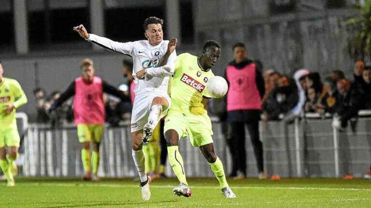 a Costa-Rican derby in the 8th round, discover all the posters in Brittany