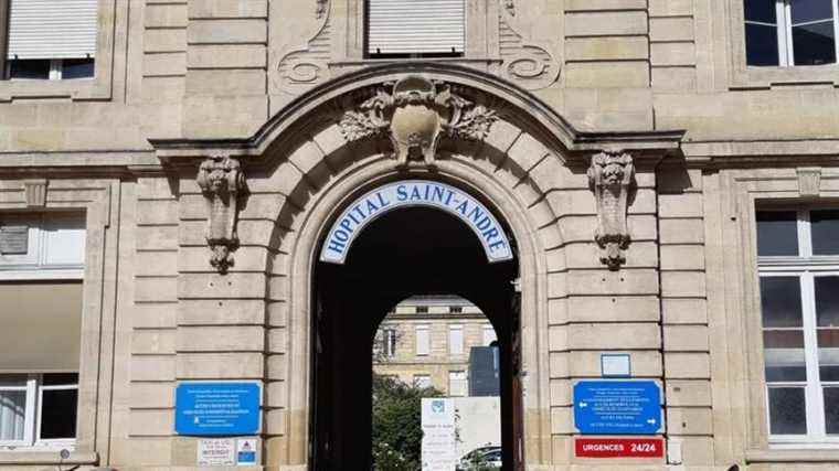 a cluster at Saint-André hospital in Bordeaux, fifteen caregivers from the same unit tested positive