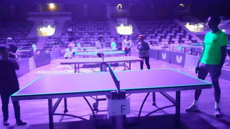 a ping-pong tournament in the dark in Orléans