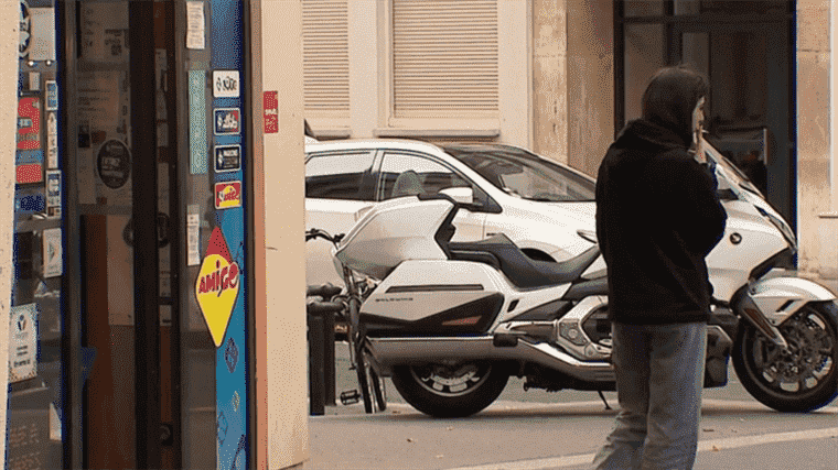 increasingly younger smokers in France