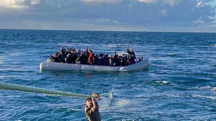 more and more migrants are trying to cross the Channel