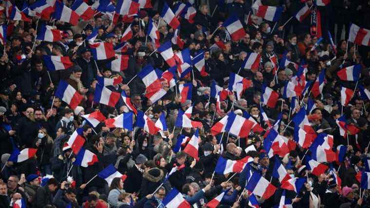 relive the Marseillaise sung a cappella by the 80,000 spectators of the Stade de France