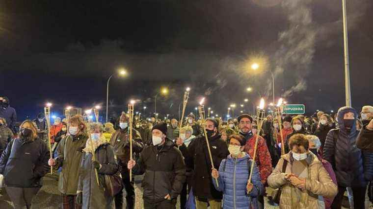 several hundred people denounce the death of a migrant in Bidassoa in the Basque Country