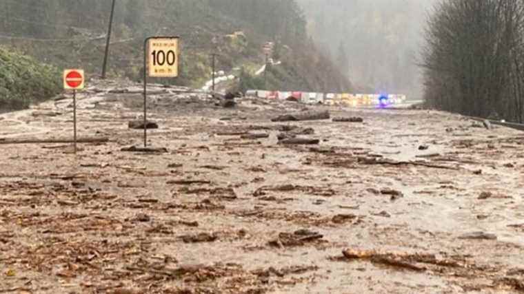 several towns in the west of the country paralyzed by torrential rains