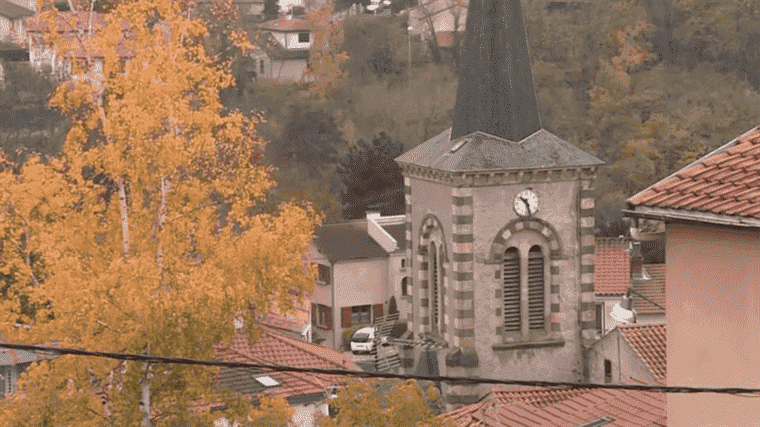 should we stop ringing the bells of the church of Ceyrat at night?