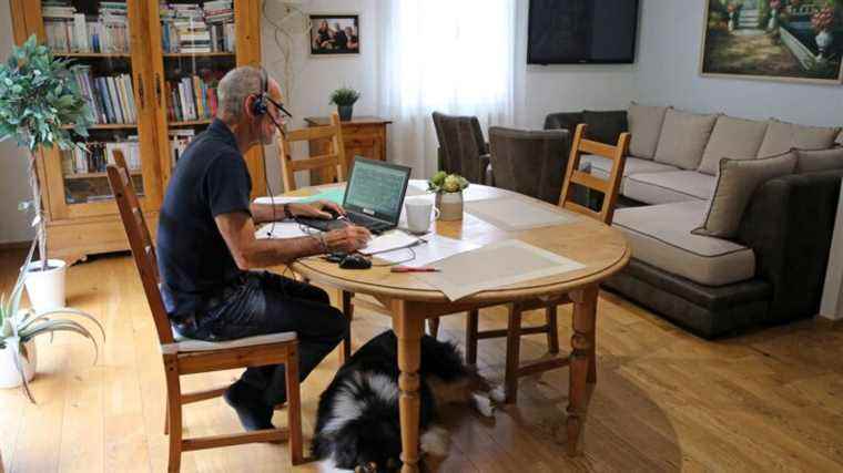 the government does not currently plan to call for a massive use of teleworking