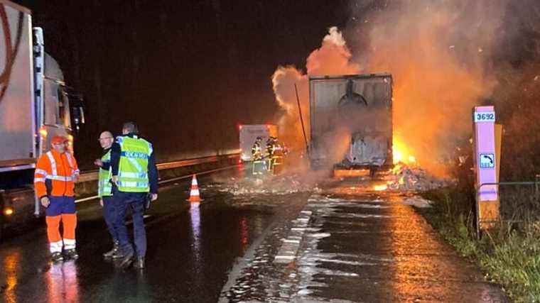 A burning truck disrupts traffic on the A20 in the Indre