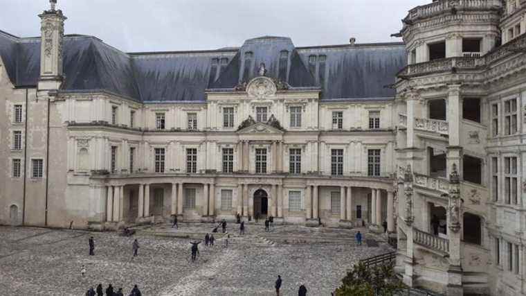 A murder at the Château de Blois for a detective TV movie