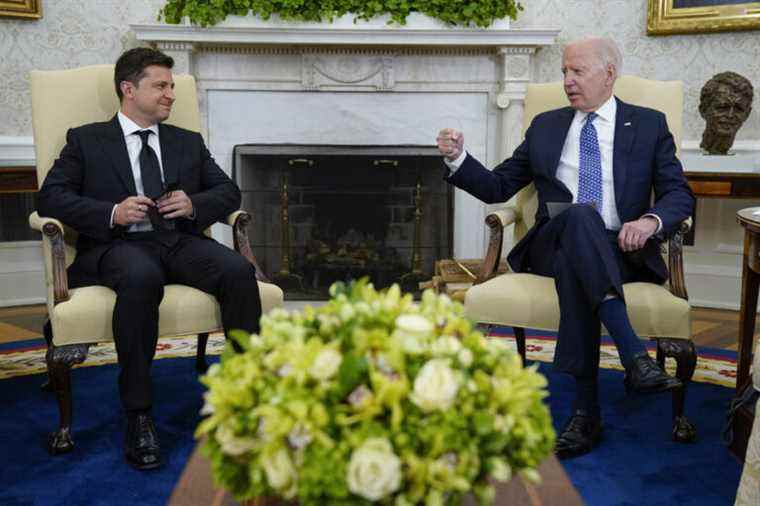 A telephone exchange between Biden and Zelensky scheduled for Sunday