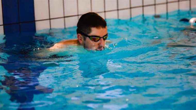 Amputated of arms and legs, Carquefolien Pierre Rabine takes to swimming and dreams of Paris 2024