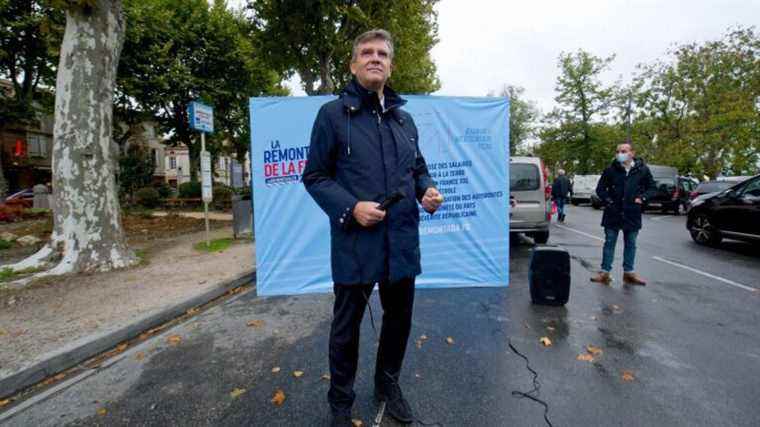 Arnaud Montebourg tries to convince several left-wing candidates to unite