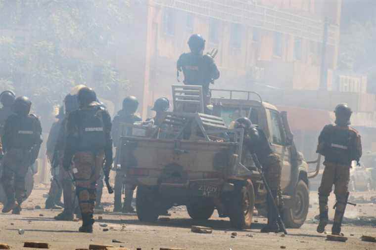 Burkina expects a “fighting government” against the jihadists