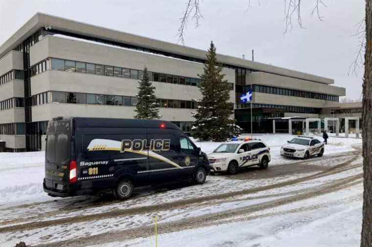 Saguenay |  Police operation at the University of Quebec at Chicoutimi