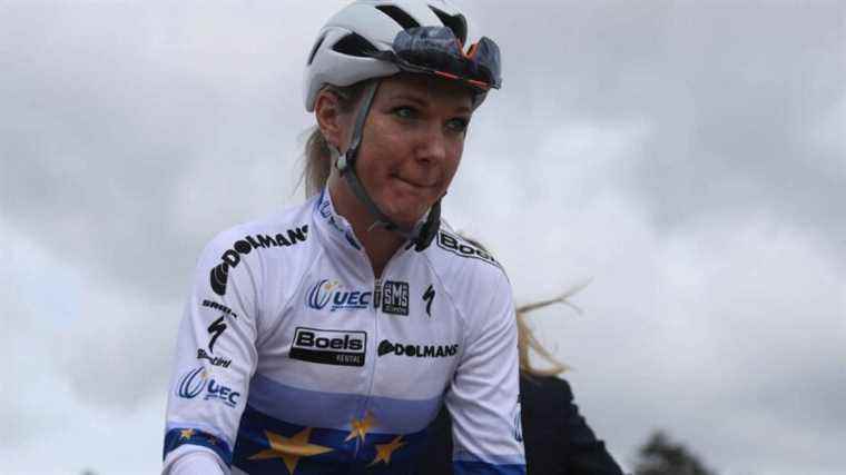 Dutch Amy Pieters in artificial coma after accident