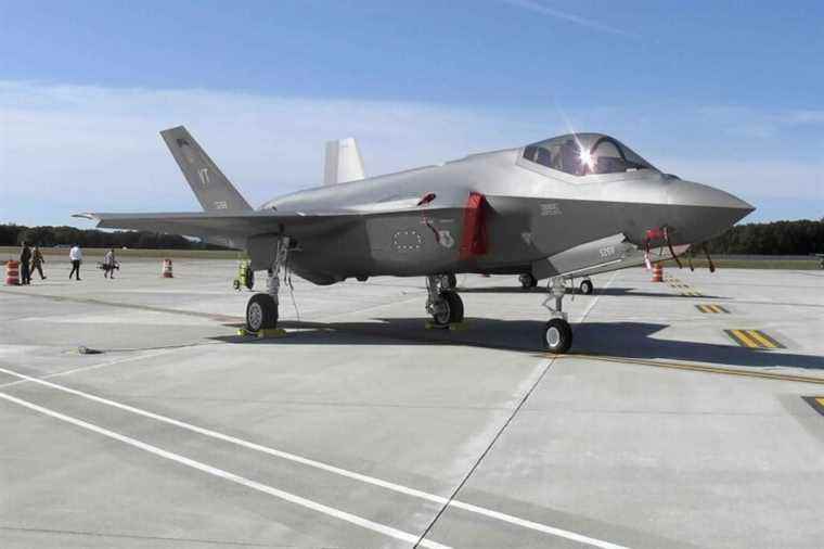 Emirates threaten to cancel purchase of US F-35 fighters