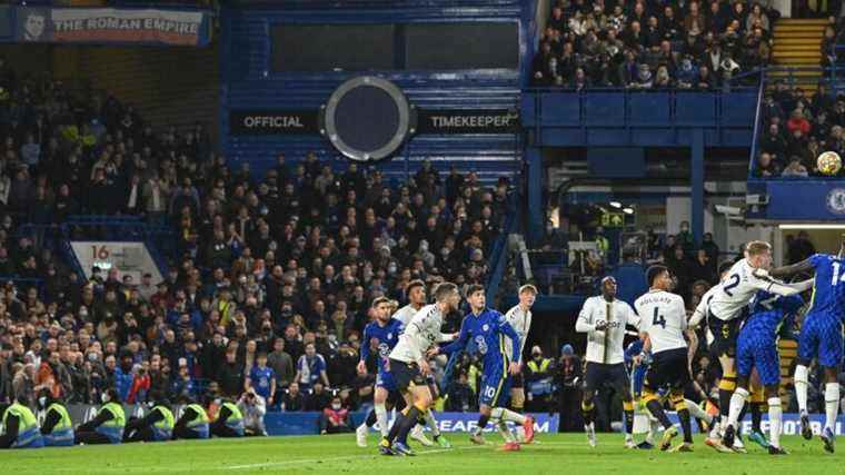 Everton condemn homophobic chant targeting Chelsea player on trip to Stamford Bridge