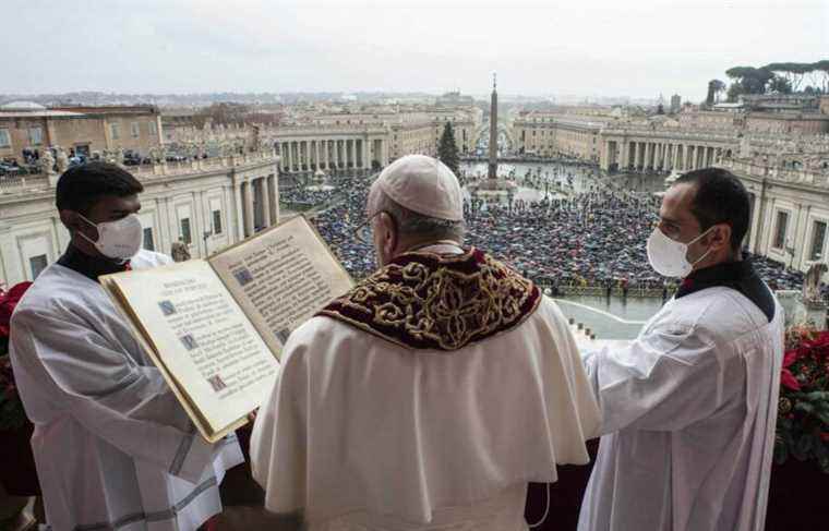 For Christmas, the Pope calls for “dialogue” and deplores the “forgotten tragedies”