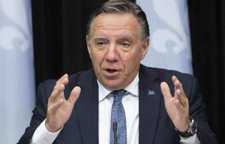 François Legault calls an impromptu press briefing on COVID-19