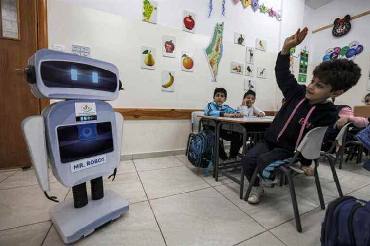 Gaza |  Palestinian educational robot interacts with students in a school