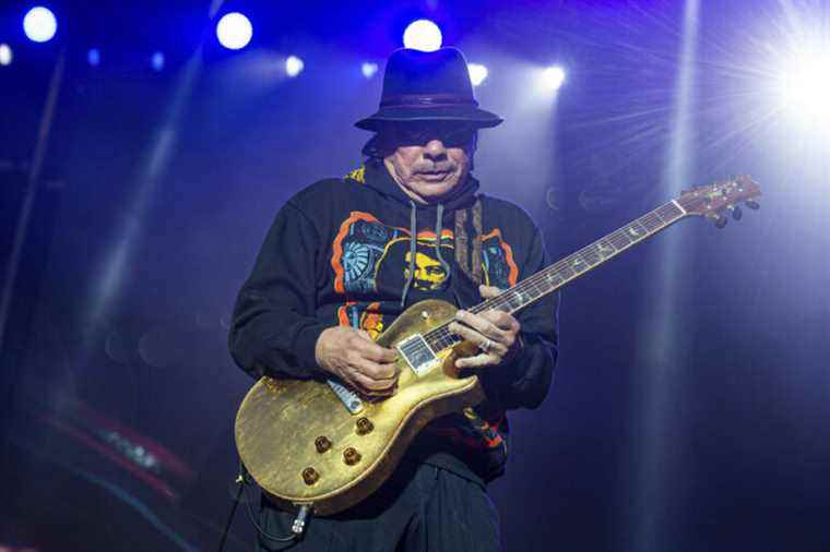 Heart operated |  Carlos Santana cancels shows