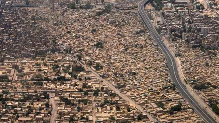 In Egypt, the City of the Dead threatened by an urban development project