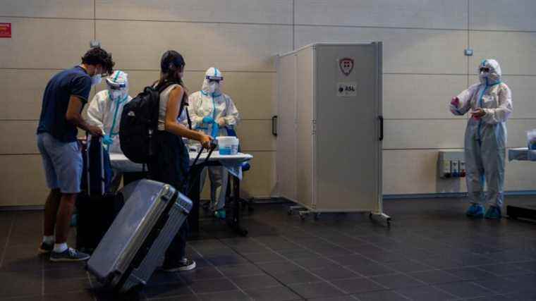 Italy imposes a quarantine for unvaccinated travelers