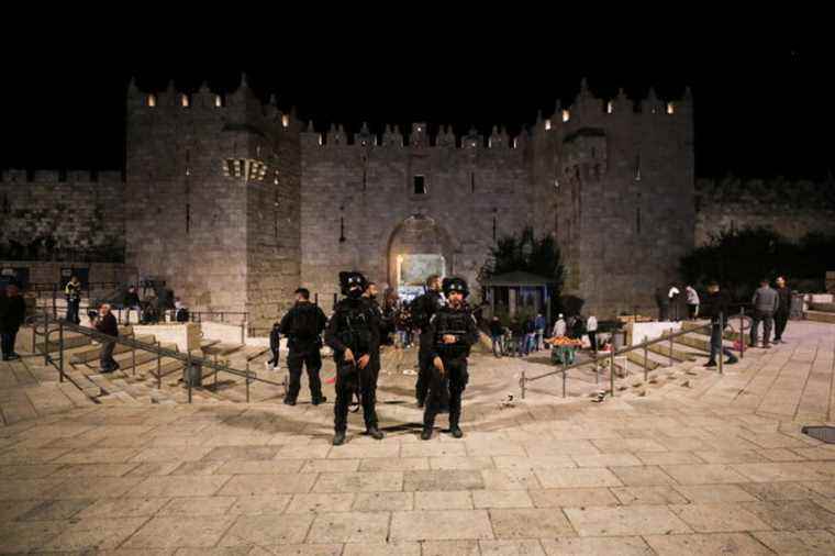 Jerusalem |  At least one person injured in knife attack, assailant shot dead