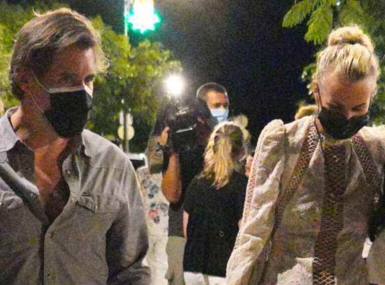 Laeticia Hallyday balances new details of her relationship with Jalil Lespert