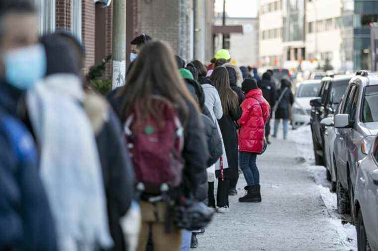 Montreal |  Crowded screening clinics