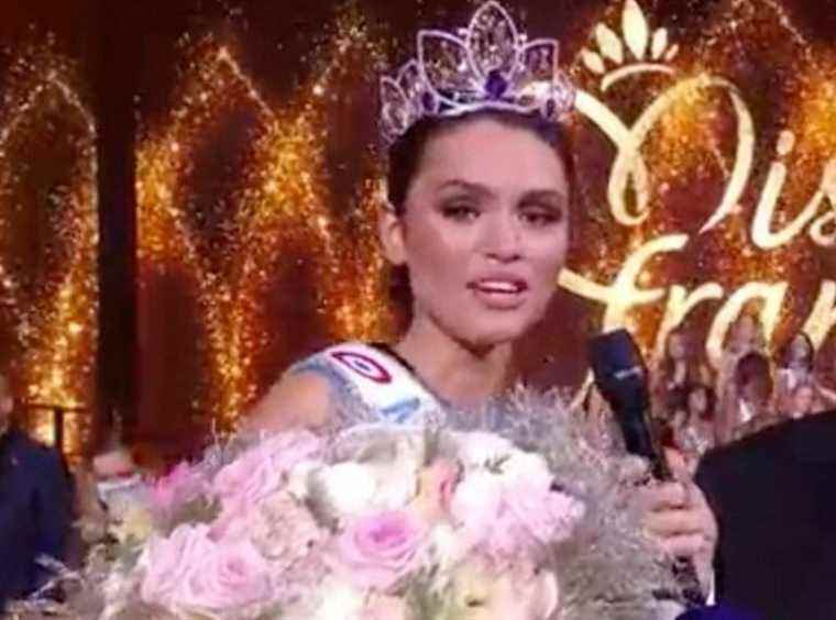 “Naked photos of Diane Leyre”, an Internet user made the buzz by revealing a funny story on Miss France 2022!