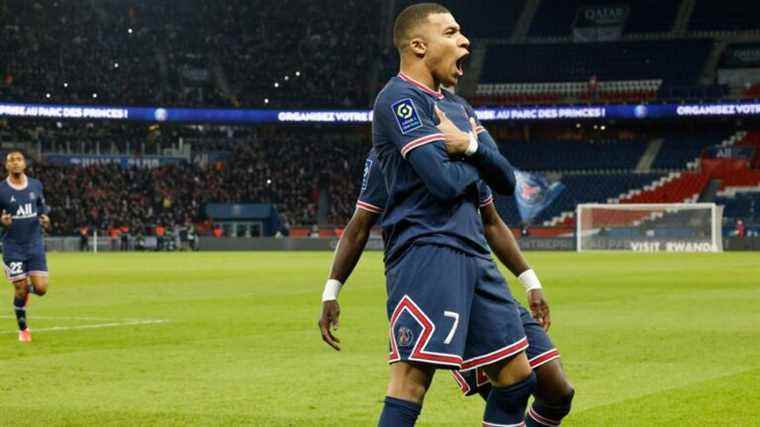 PSG won 2 goals to 0 against Monaco with a double from Mbappé