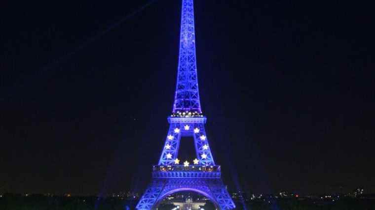 Paris in blue