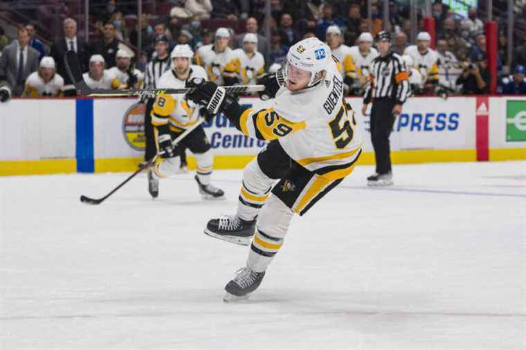 Penguins deprived of striker Jake Guentzel